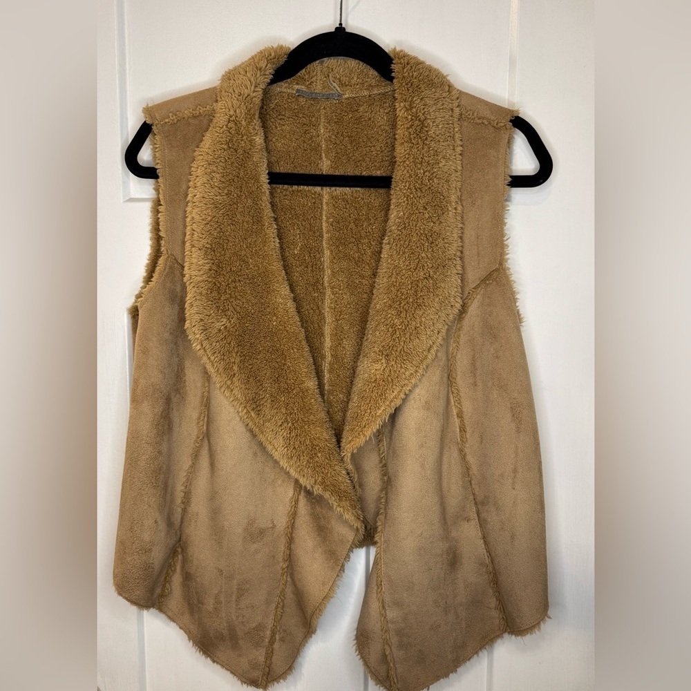 Faux Fur Vest size M